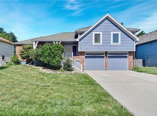 14422 S Brougham Dr, Olathe, KS 66062