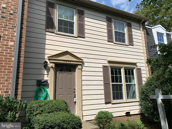 5840 Berkshire Ct, Alexandria, VA 22303