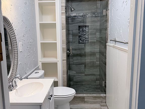 5th image of 512 Saint Mary St