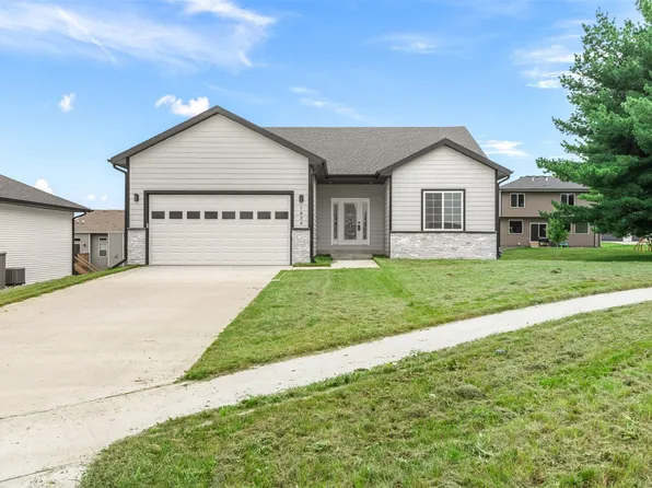 1424 18th Street Ct SE, Altoona, IA 50009