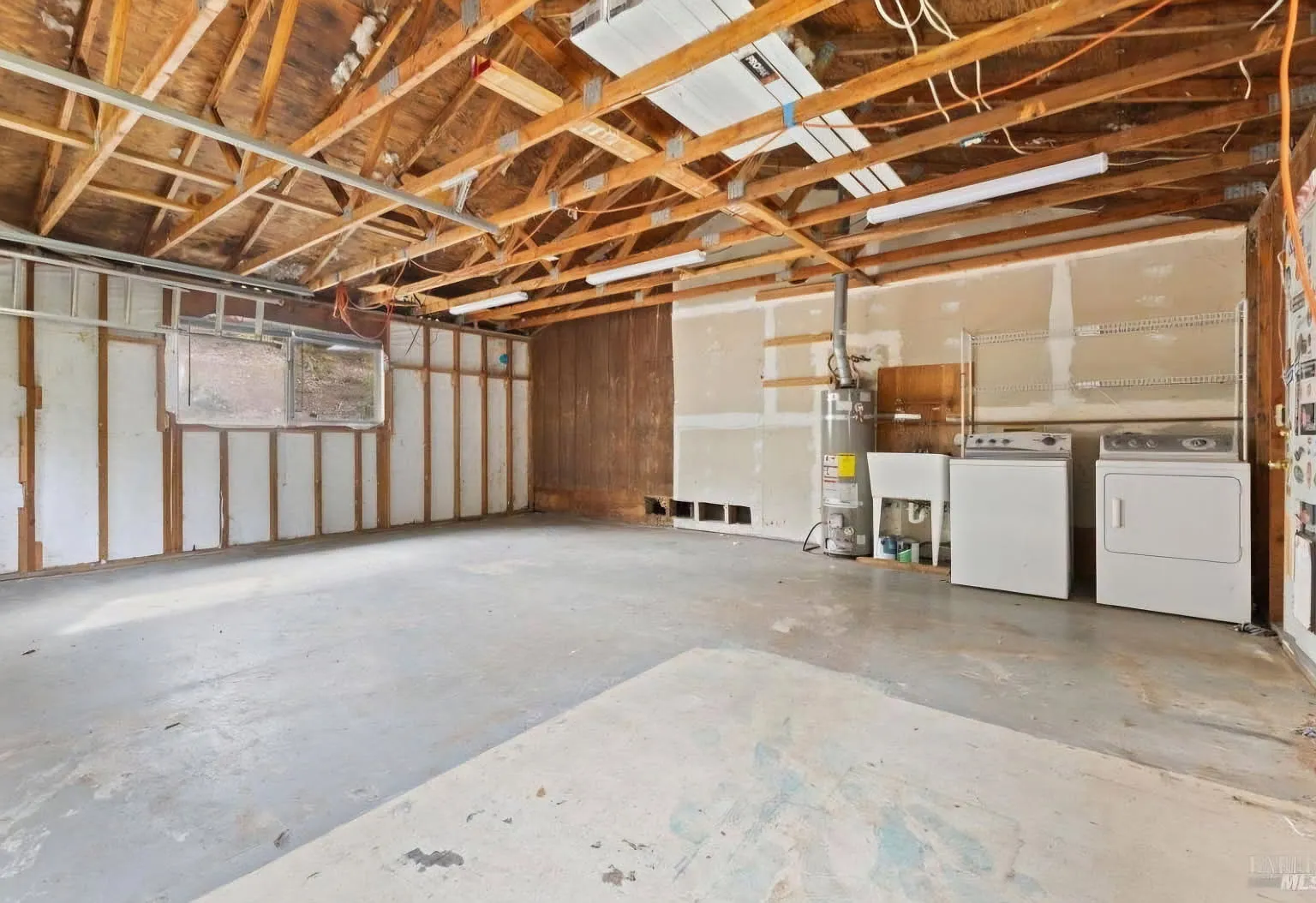 2 bed, 1000 sqft, $1,800 — Photo 3