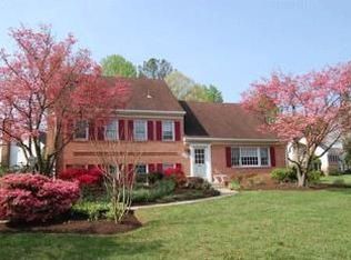 11518 Deborah Dr, Potomac, MD 20854