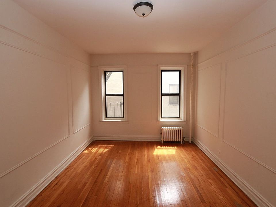 2nd image of 555 Ovington Ave #61