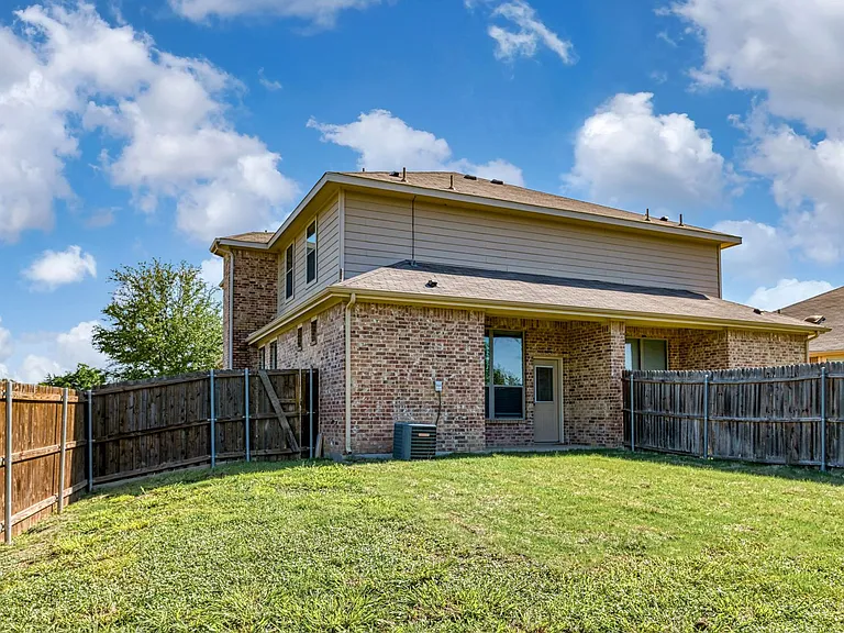 339 Orbit Dr — Photo 25