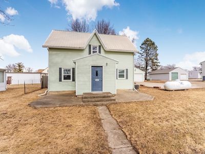 915 Fell St, Larchwood, IA, 51241