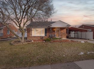 1116 Symes Ct, Royal Oak, MI 48067