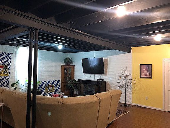 3rd image of 821 Saint James Park Ave