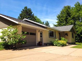 805 Cooper Lake Rd, Ishpeming, MI 49849