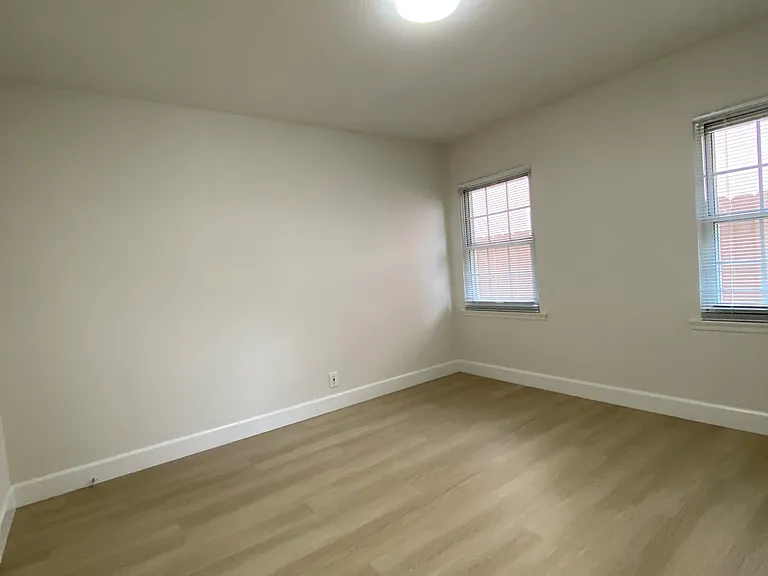 143 W Reed St — Photo 12