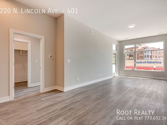 3rd image of 3220 N Lincoln Ave #501G
