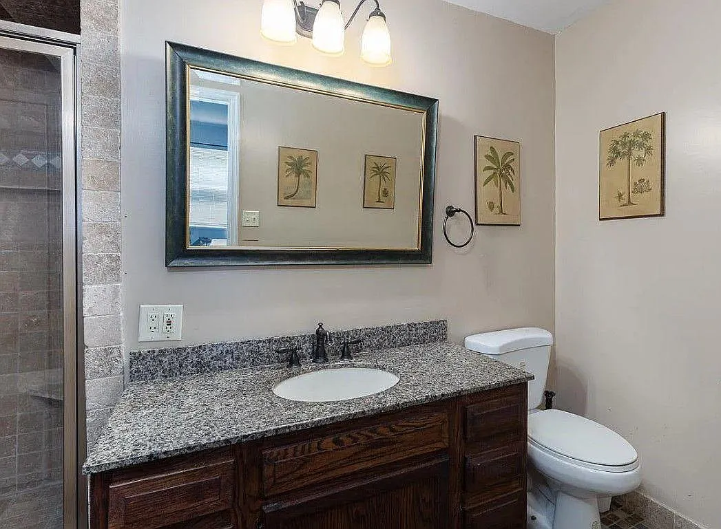 3 bed, 2.0 bath, 1310 sqft, $1,800 — Photo 2