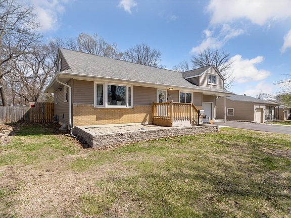 2nd image of 1613 Gorham Pl