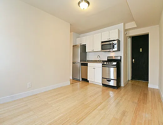 Rented by SW Queens Mezzanine | media 25