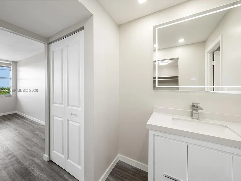 16740 NE 9th Ave #809 — Photo 23