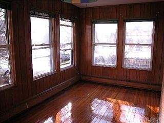 2nd image of 16517 32nd Ave