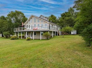 90 Orchard Hts, Lunenburg, NS B0J 2E0