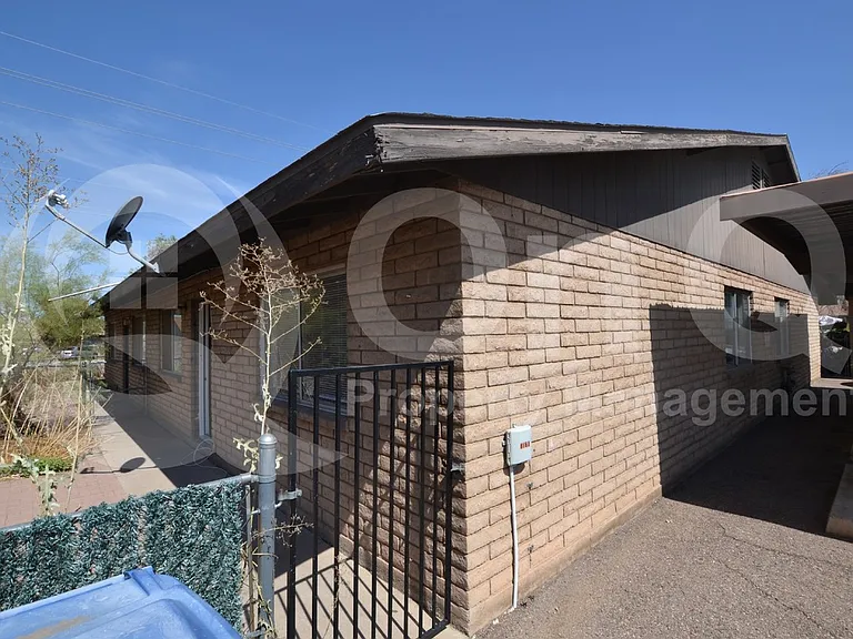 1861 N Center St #2 — Photo 24