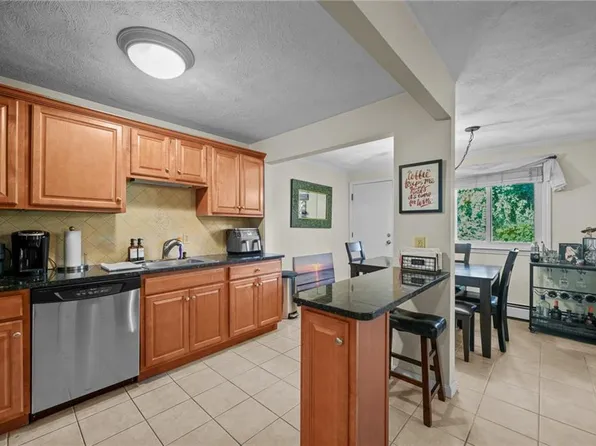 400 New River Rd APT 504, Lincoln, RI 02838