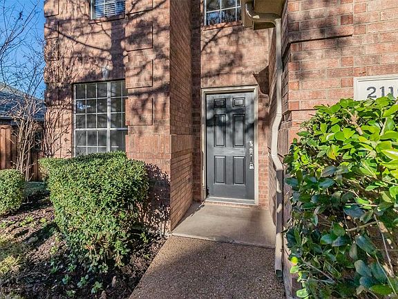 2nd image of 2110 Clubview Dr