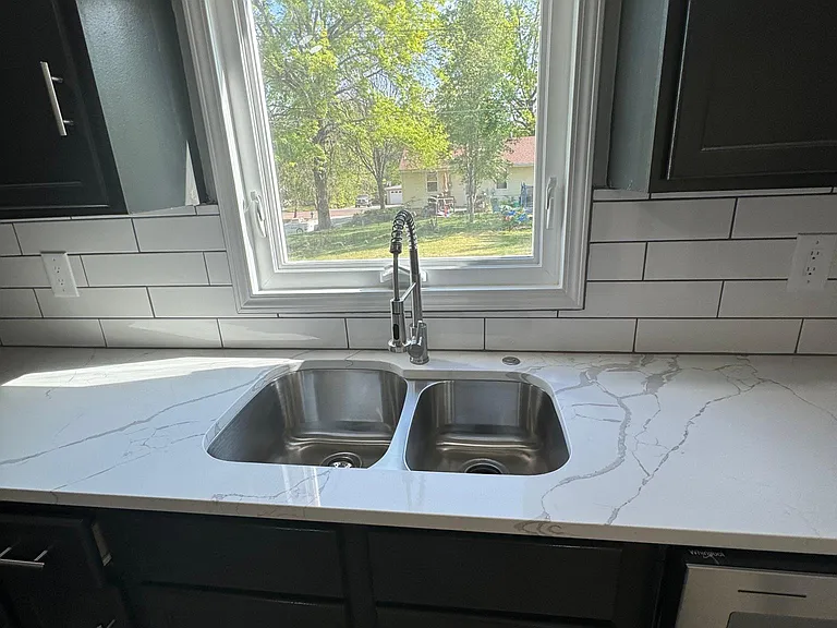 907 Edgevale Ter — Photo 9