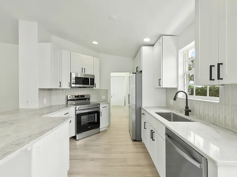 28050 Boccaccio Way — Photo 6