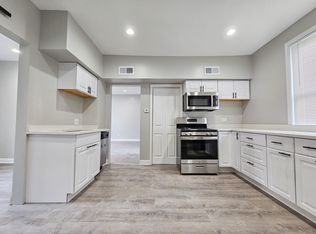1925 W Warner Ave #CH2, Chicago, IL 60613