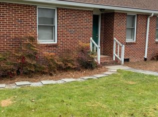 110 Academy St #B, Clinton, SC 29325