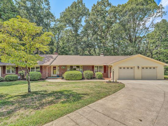 1901 Cantle Ln, Roanoke, VA 24018