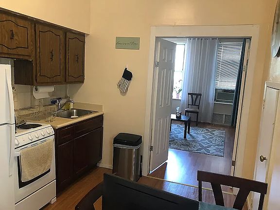 2nd image of 365 3rd Ave APT 3C