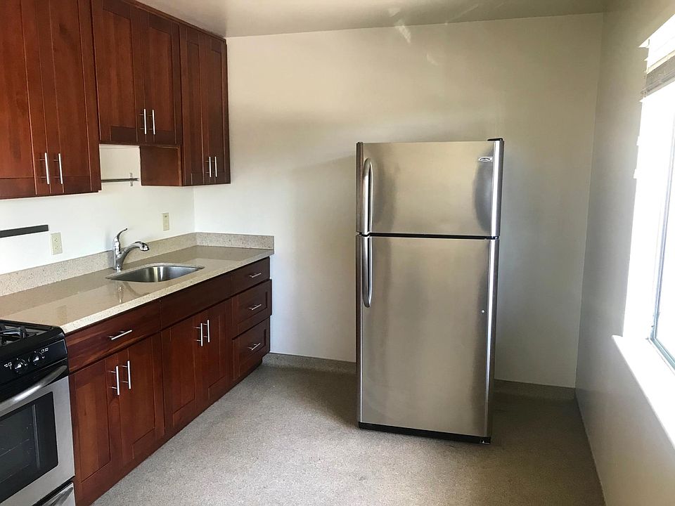 2nd image of 5805 San Diego St