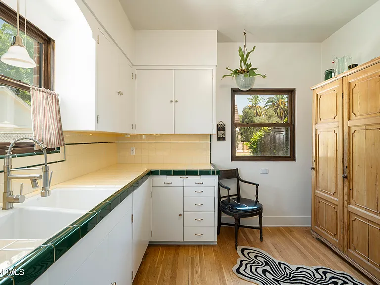 16 W Colter St — Photo 11