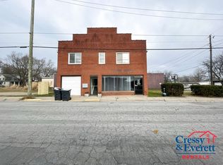 205 E Dewey St, Buchanan, MI 49107