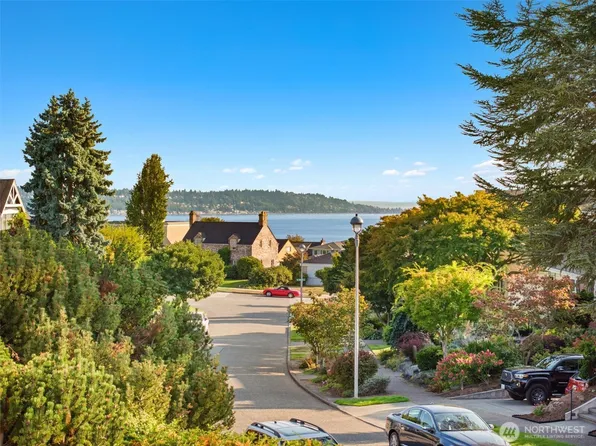 1940 Edgemont Place W, Seattle, WA 98199