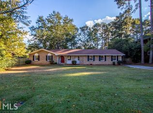 1040 Strawberry Ln, Ellenwood, GA