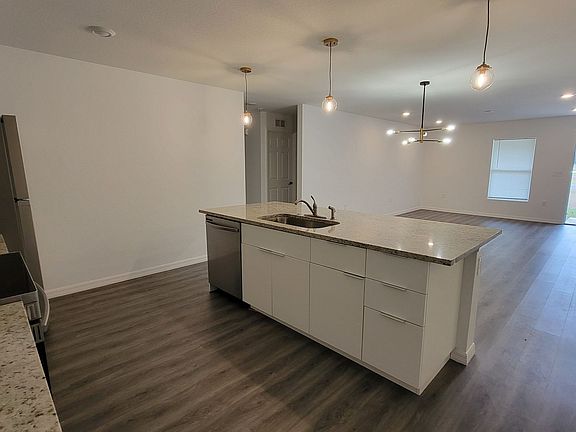4th image of 7042 N Regent Ter