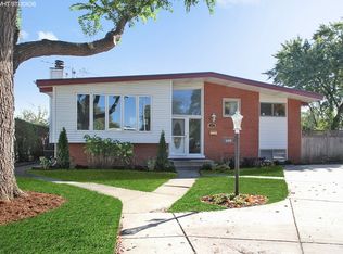 309 Alexis Ct, Glenview, IL 60025