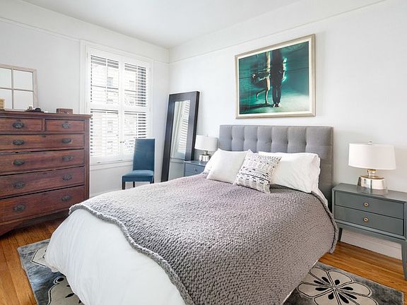 3rd image of 442 Hudson St #4D