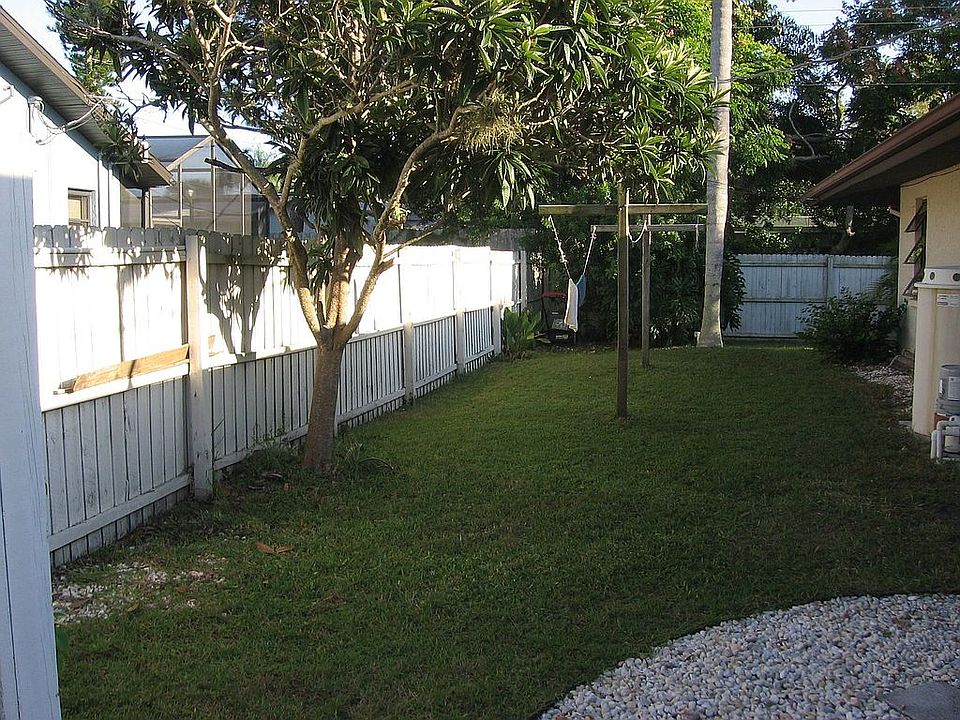 2nd image of 324 Argus Rd