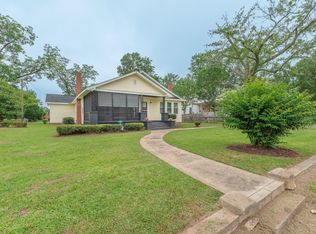 902 Calhoun St, Johnston, SC 29832