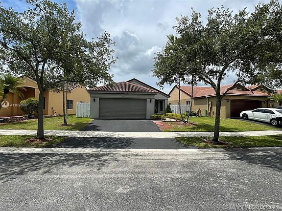 4th image of 1556 N Mira Vista Cir