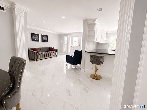 4th image of 80 Bouton Street West