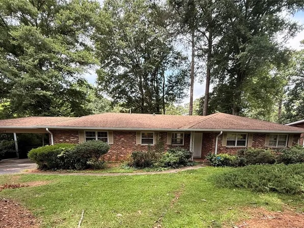 2677 Lancaster Dr, East Pt, GA 30344