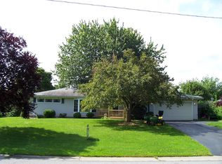 51 Fairview Ct, Rochester, NY 14612