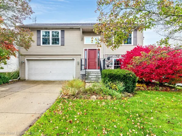 1651 Newgate Ln, Howell, MI 48843