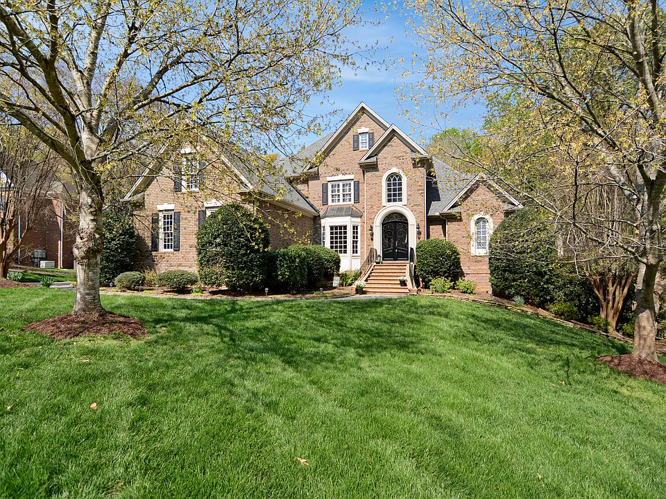 1st image of 6121 Carlyle Dr