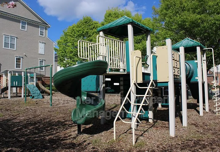 1005 Treeland Way — Photo 42