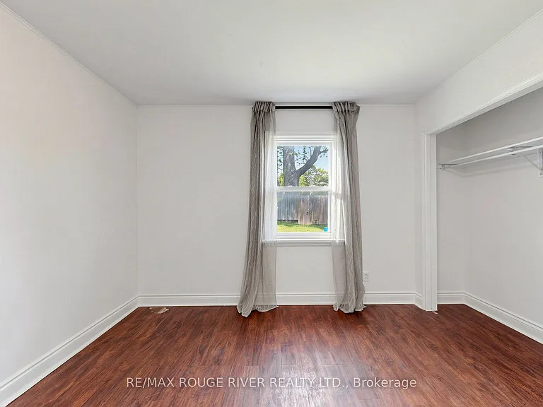 1884 Liverpool Rd — Photo 18