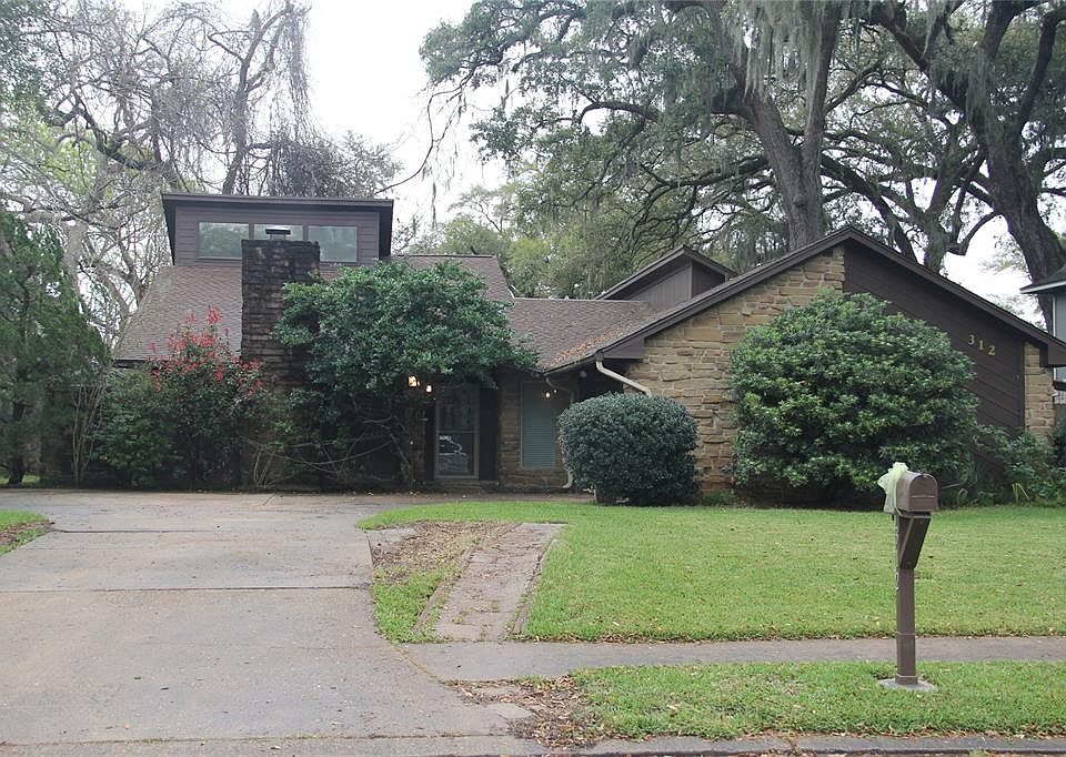 1st image of 312 Huckleberry Dr
