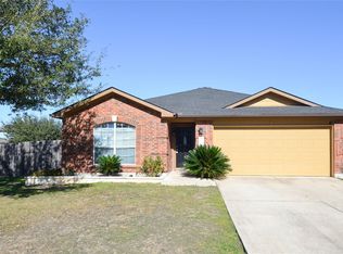 107 Adamae Ln, Hutto, TX 78634