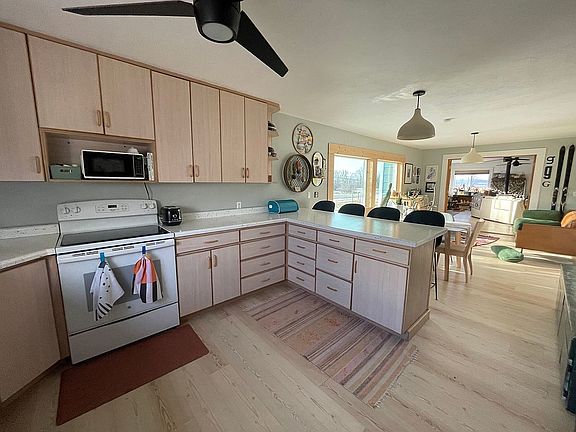 4th image of 1150 Reeves Schwab Rd